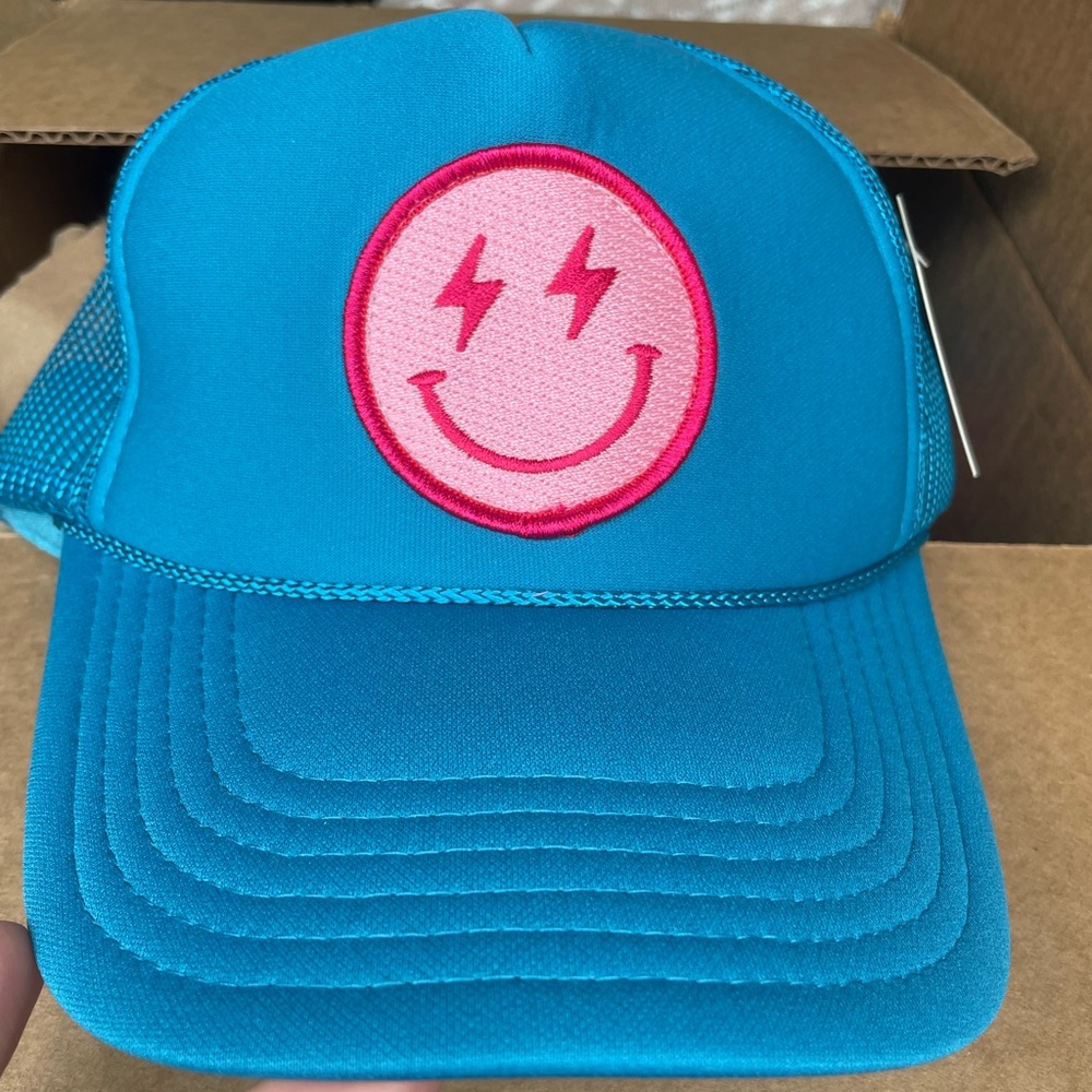 Lightning bolt smiley trucker hat